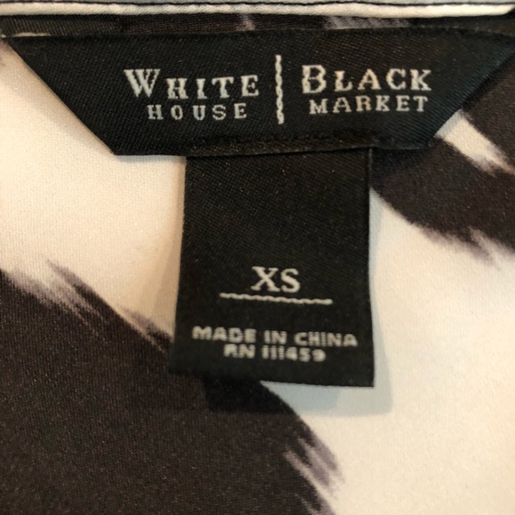 WHBM Sleeveless Black n White Top - Picture 6 of 7